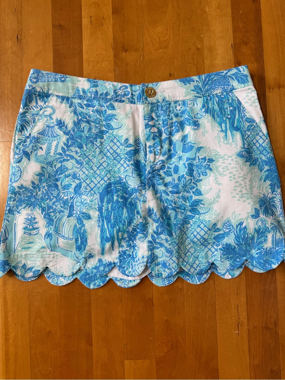 Lilly Pulitzer Blue & "White Floral Scalloped Hem Skort